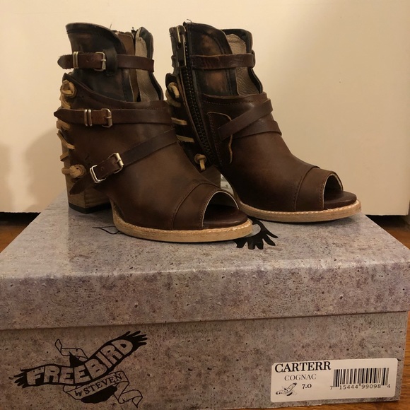 Freebird by Steven Shoes - Freedbird by Steven Carteer cognac
